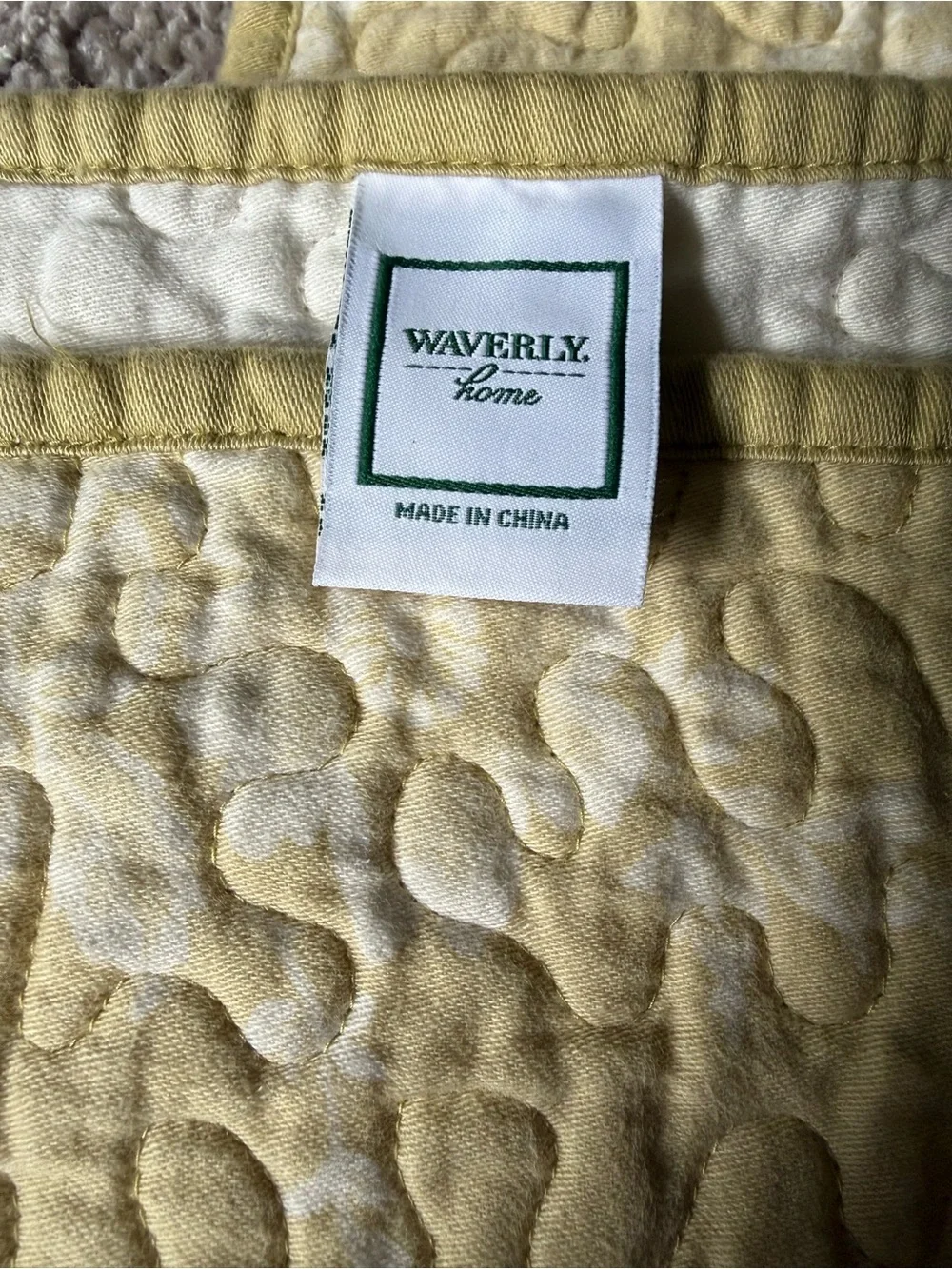 Waverly Home Queen Quilted Bedspread
